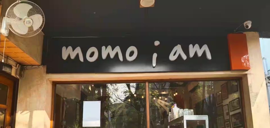 Momo I Am