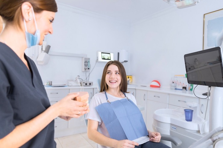  Visiting a dental clinic for knowing the right maintenance tips